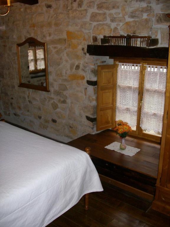 Casa Rural La Torre De Espinama Guest House Room photo